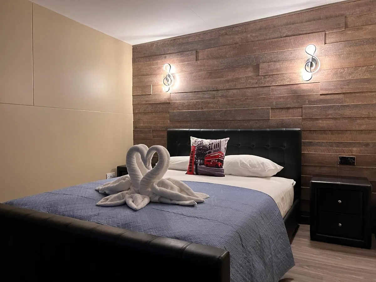 Bed & Breakfast The Commongate Hotels London